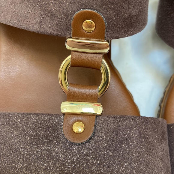 Women’s Italian Shoemakers Brown and Purple Sandal Wedge High Heels. Size 8. - Picture 9 of 12